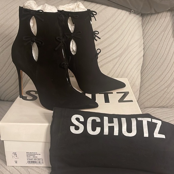 SCHUTS BOOTZ size 7 - Picture 2 of 8